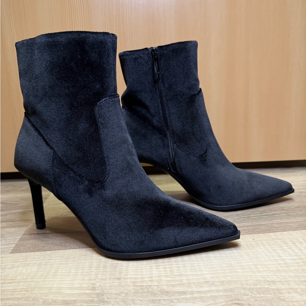 Forever 21 Black Heeled Boots